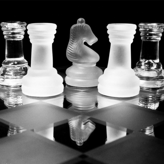 20*20 / 25*25CM High-end Elegant K9 Checker Glass Chess Game Set Home Decorations