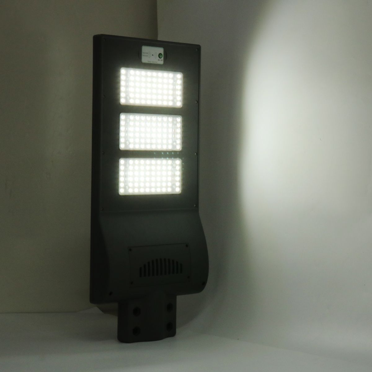 90W-Solar-Power-Street-Light-1543318