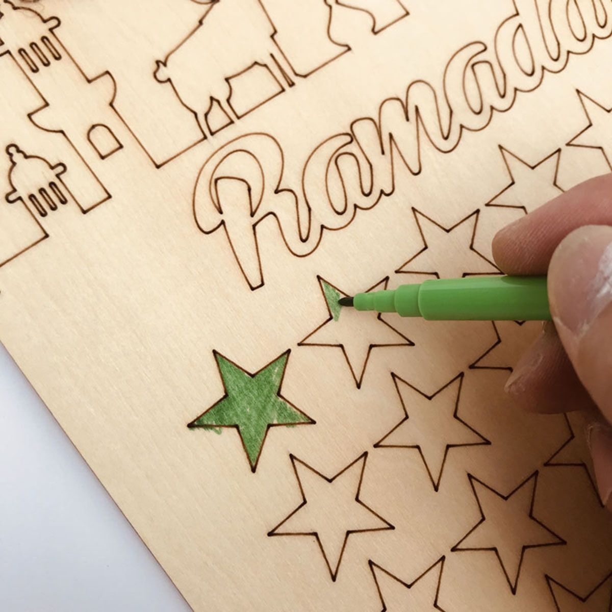 Wooden-Ramadan-Countdown-Calendar-DIY-Graffiti-EID-Mubarak-Decorations-1669473