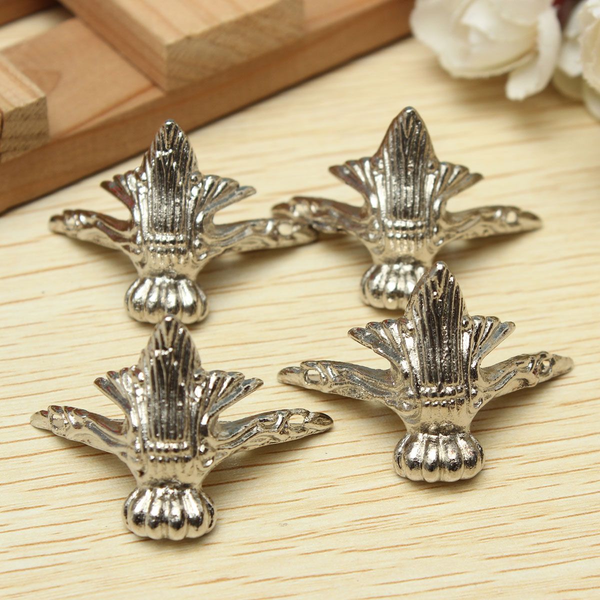 4pcs-Silver-Furniture-Feet-Wood-Box-Zinc-Alloy-Corner-Protectors-Kit-With-Screws-1057211