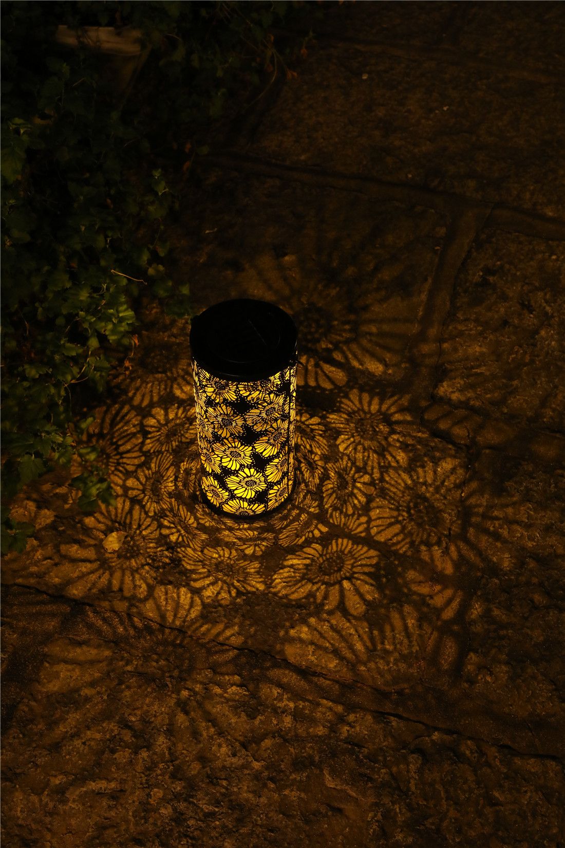 LED-Solar-Lantern-Hanging-Light-with-Handle-Solar-Lantern-Waterproof-Landscape-Lantern-Chrysanthemum-1715806